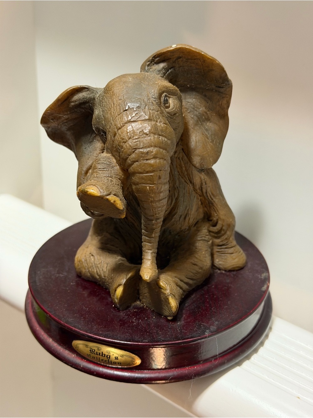 Elephant statue figurine Ruby’s collection